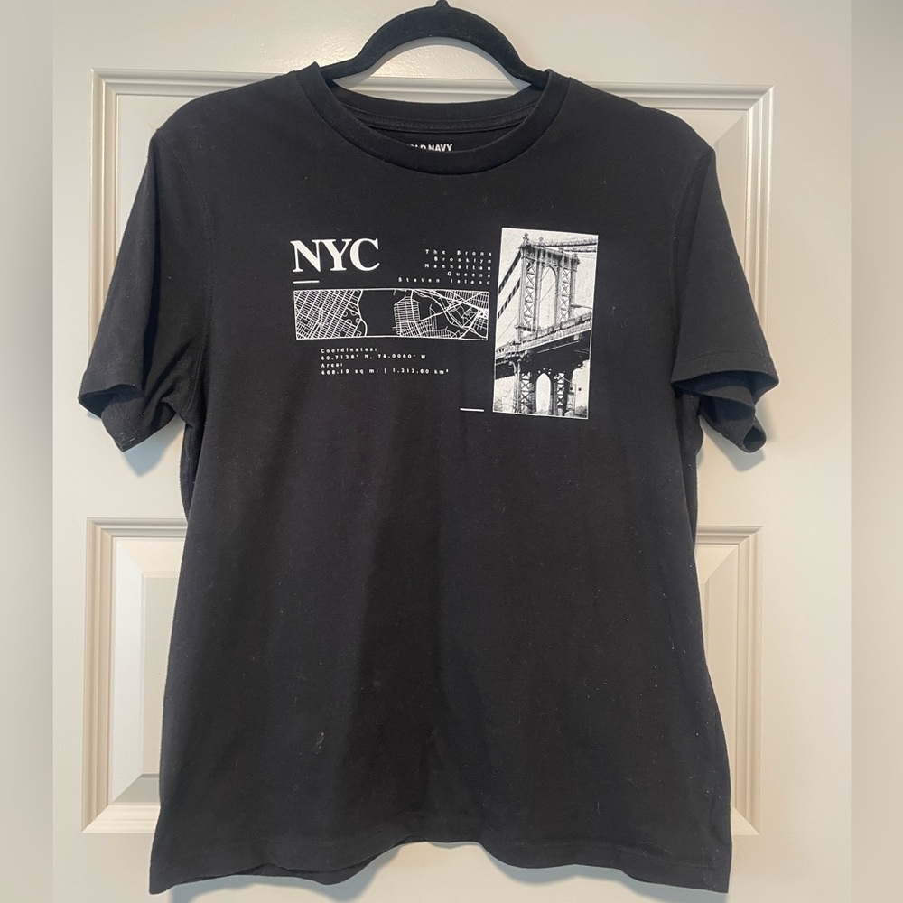 Black NYC Graphic Tee - Women’s
